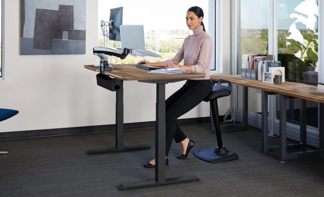 What Are the Different Types of Electric Height Adjustable Desks Available?